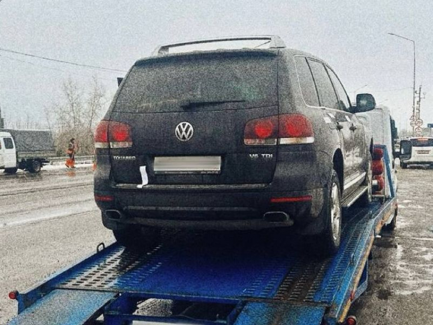 Опубликовано фото арестованного Volkswagen Touareg воронежского должника по штрафам