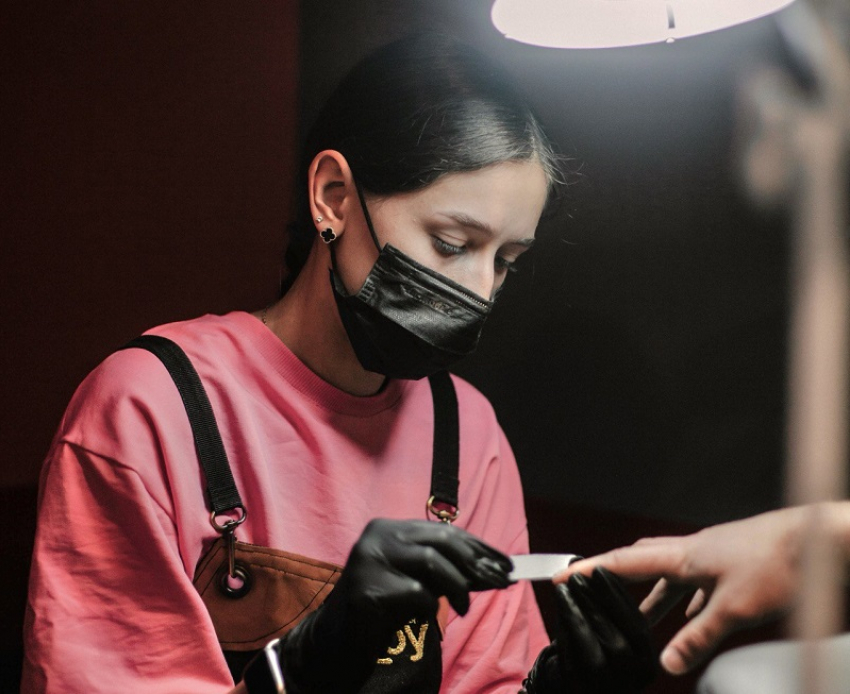 Мужской маникюр и педикюр в барбершопе OldBoy