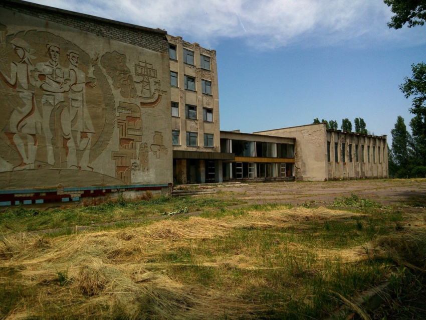 Воронежца опечалил заброшенный ДК в Таловском районе