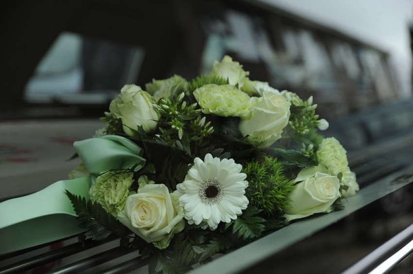 Погребение или кремация: выбор варианта похорон в Санкт-Петербурге