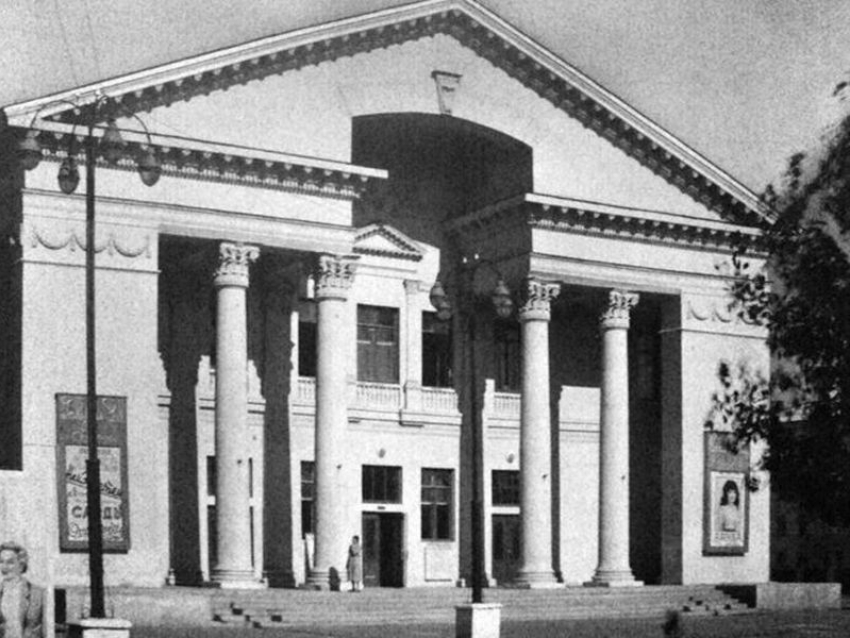 64 года назад открылся обновленный кинотеатр «Родина» на левом берегу Воронежа