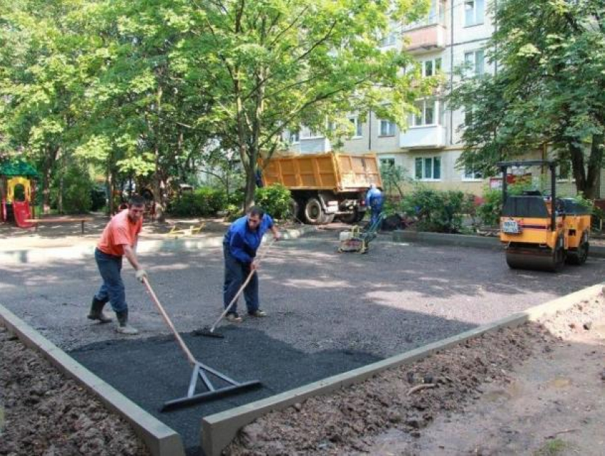 В Воронеже за 3 млн рублей благоустроят два двора в Советском районе