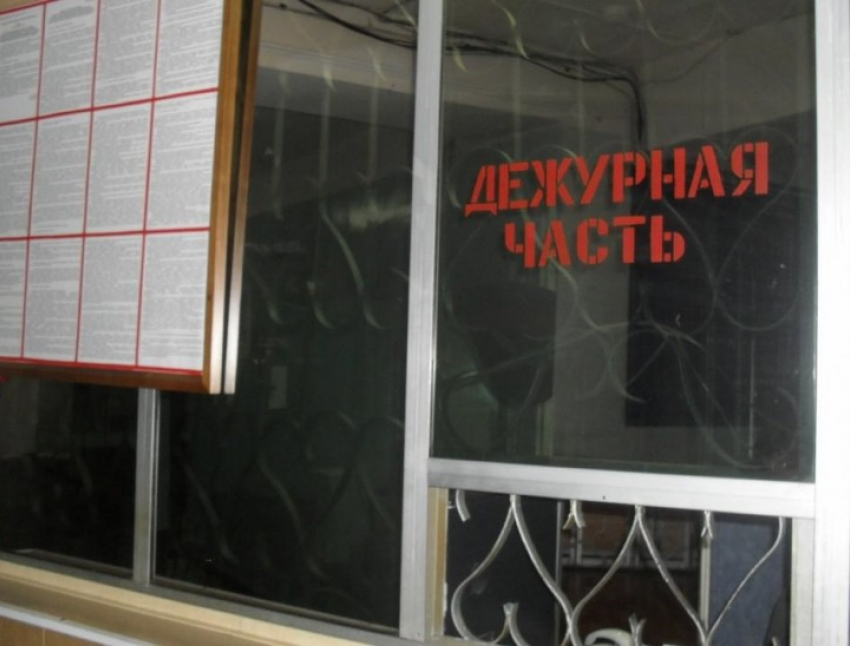 В Калачеевском районе психически больной внук убил бабушку топором