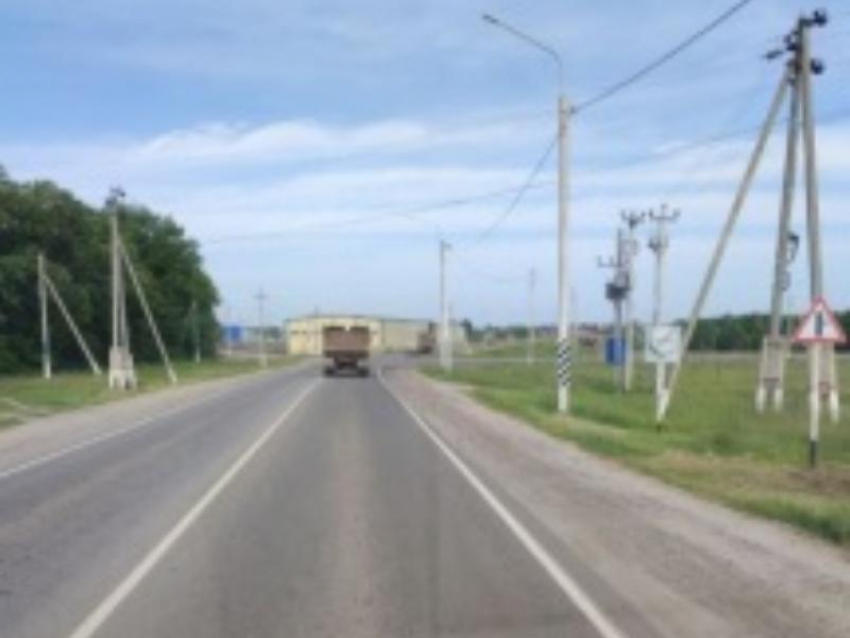 Противоречивый дорожный знак нашли под Воронежем 