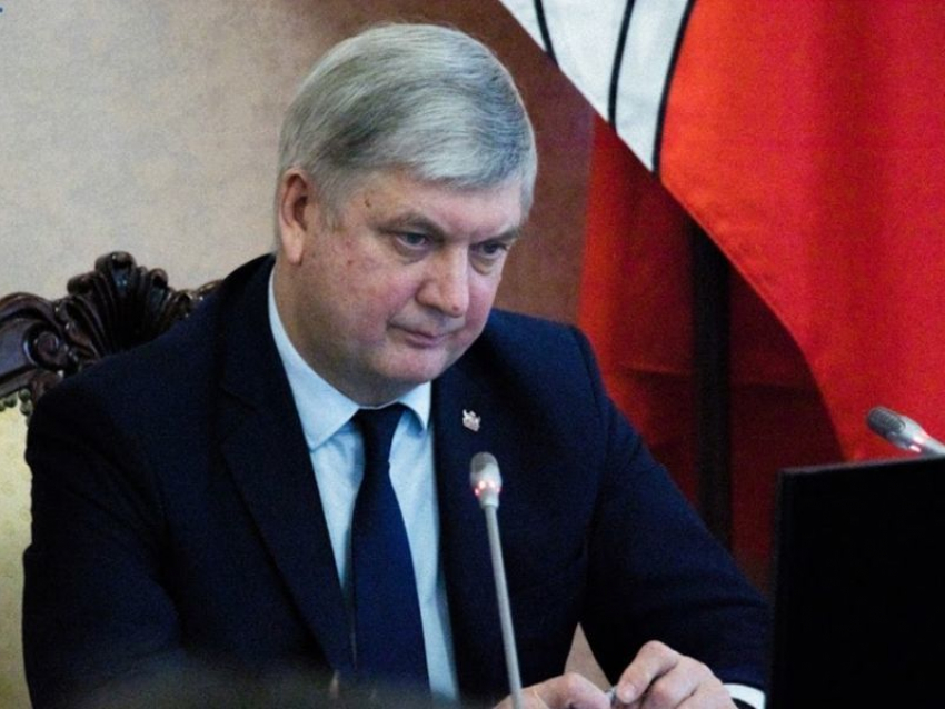 В Воронеже губернатор Гусев напомнил чиновникам об их настоящих работодателях