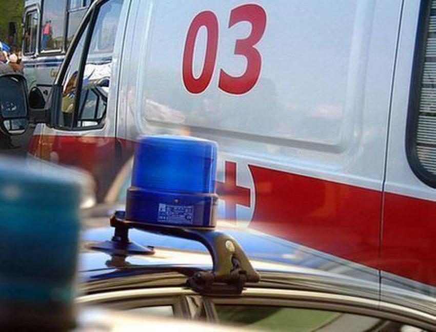 Мужчина погиб под колесами ВАЗа на трассе под Воронежем 