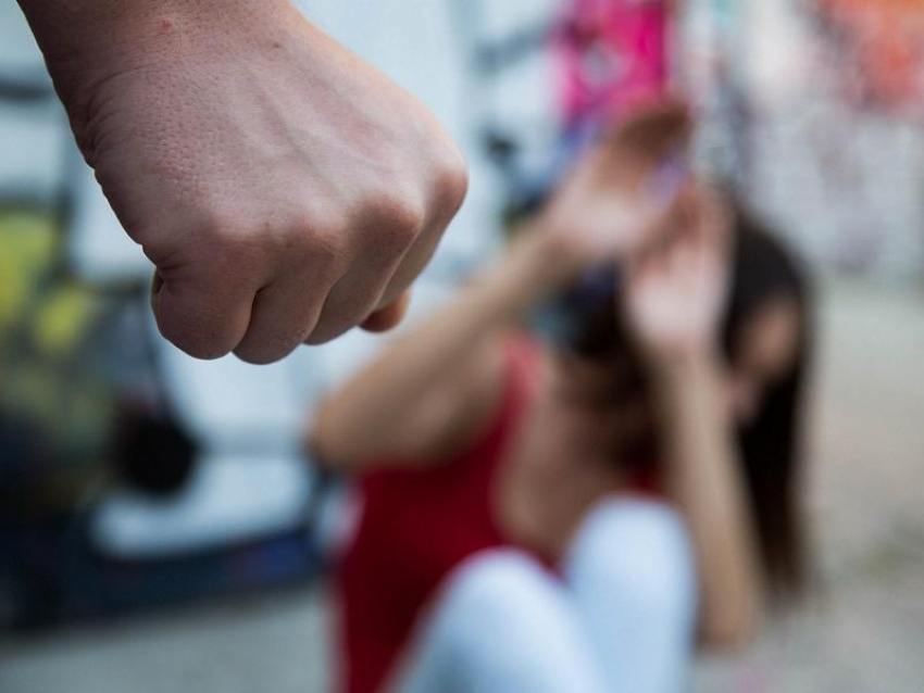 Муж до смерти избил свою жену и отправился на 9 лет в тюрьму в Воронежской области