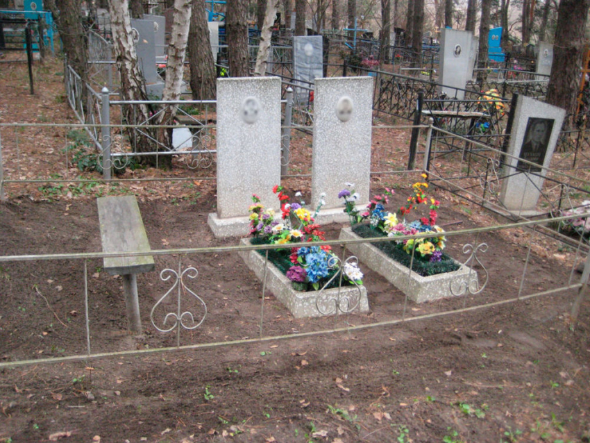 Воронежцы пожаловались на сбои пасхальных маршрутов на кладбища