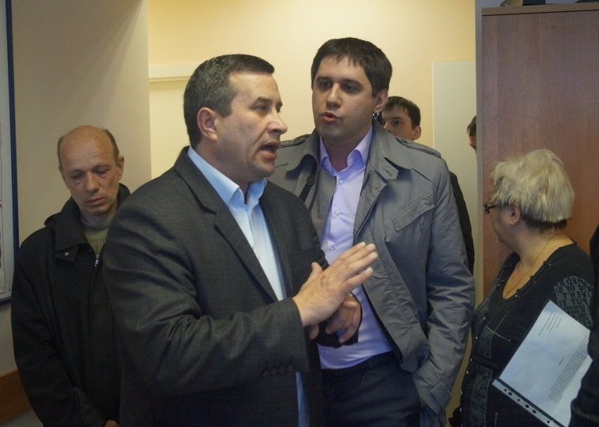 Директор УК Коминтерновского района Судаков цинично издевается над воронежскими стариками