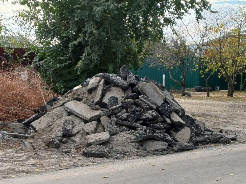 Памятник дорожному ремонту заметили в Воронеже