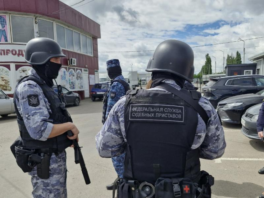 Скандально известный Алексеевский рынок лишился части строений в Воронеже