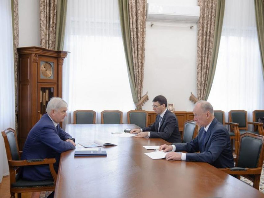 О чём губернатор Гусев говорил с секретарём Совбеза РФ Патрушевым в Воронеже