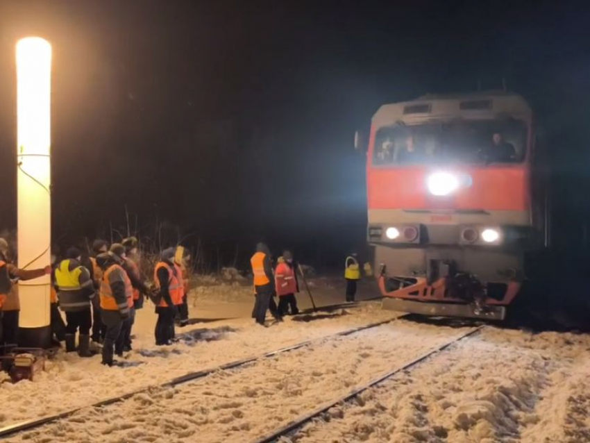 Из-за схода вагонов задержались поезда, проходящие через Воронежскую область