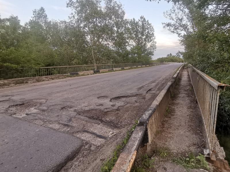 Полка мост из дерева